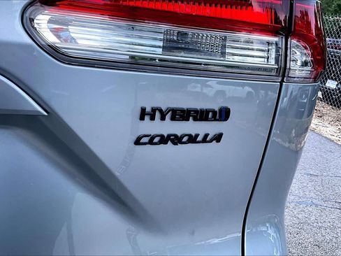 Used 2023 Toyota Corolla Cross AWD Hybrid image 10