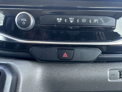 Used 2024 Ford Transit 350 XLT image 31