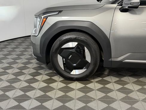 Used 2024 Kia EV9 Light Long Range image 10