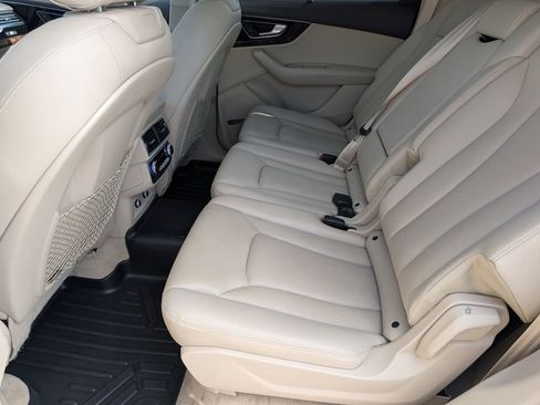 Used 2018 Audi Q7 3.0T Prestige w/ Prestige Package image 14