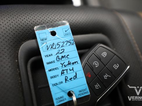 Used 2022 GMC Yukon XL AT4 AWD/4WD image 39
