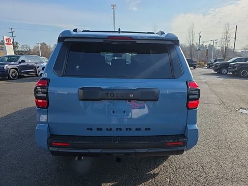 Certified 2025 Toyota 4Runner SR5 image 5