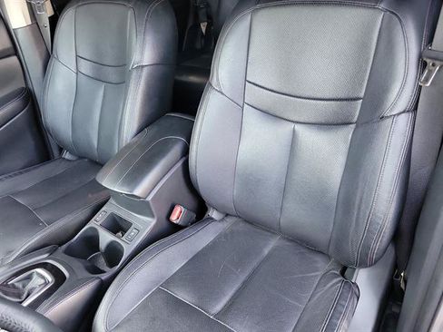 Used 2017 Nissan Rogue SL w/ SL Premium Package FWD image 5