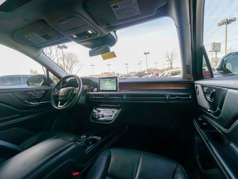 Used 2020 Lincoln Corsair Reserve w/ Elements Package image 16