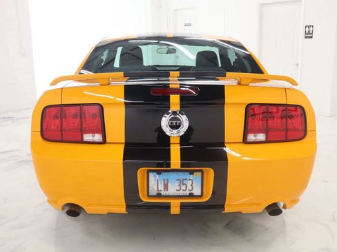 Used 2007 Ford Mustang GT Premium RWD image 6