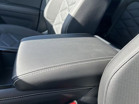 New 2026 Volkswagen Atlas SE image 33