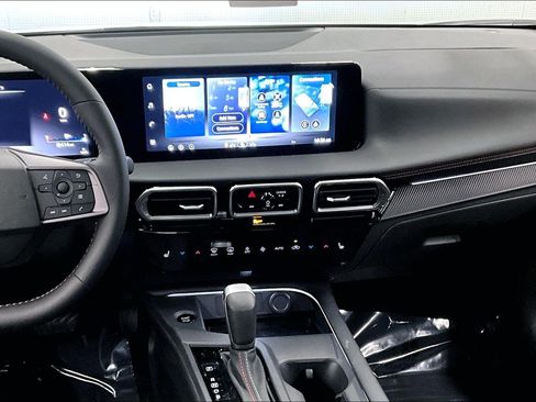 New 2026 Nissan Sentra SR w/ SR Premium Package FWD image 8