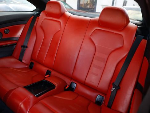 Used 2020 BMW M4 Coupe image 11