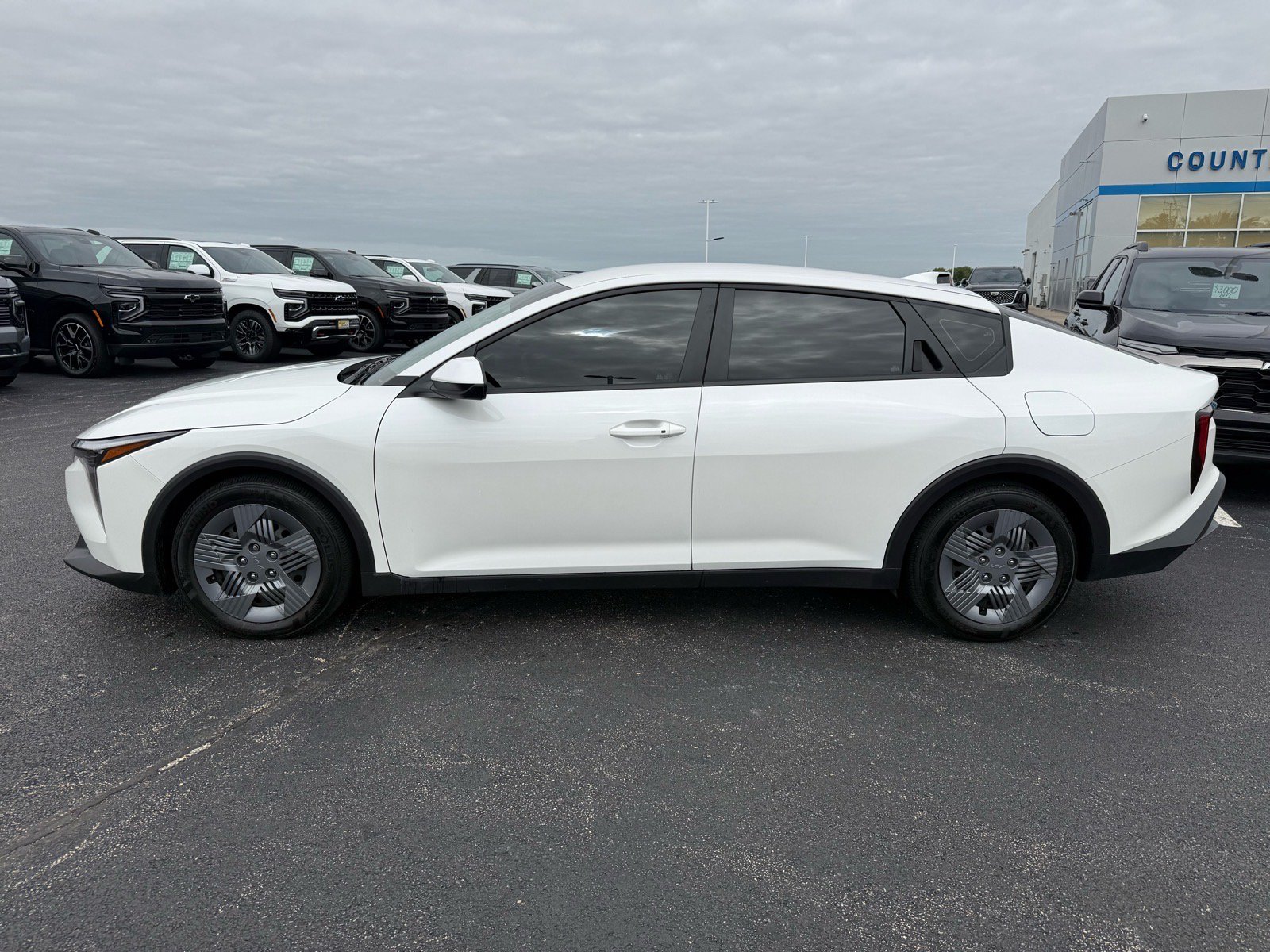 Used 2025 Kia K4 FWD image 2