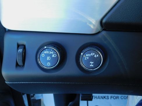 Used 2017 GMC Yukon SLT image 35