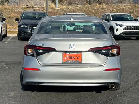 Used 2025 Honda Civic Sport image 7