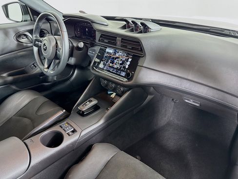 Used 2024 Nissan Z Performance w/ Floor Mat Package image 32