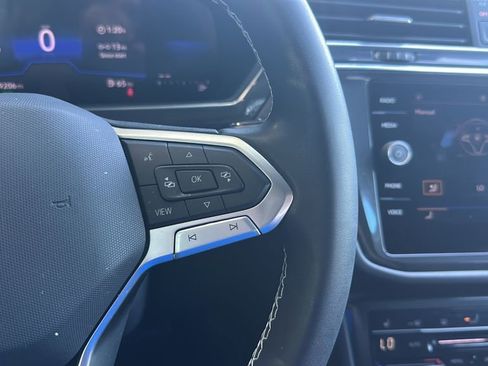 Used 2023 Volkswagen Tiguan SE FWD image 21