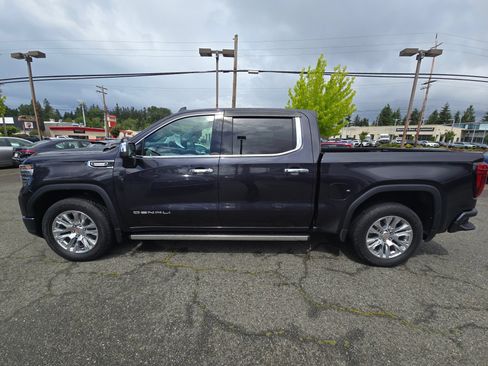 Used 2023 GMC Sierra 1500 Denali w/ Technology Package AWD/4WD image 6