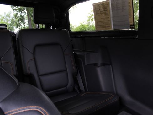 Used 2023 Ford Bronco Badlands AWD/4WD image 15