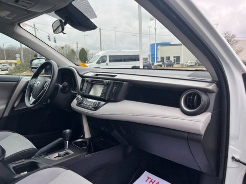 Used 2018 Toyota RAV4 XLE image 14