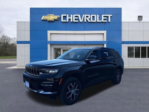 Used 2023 Jeep Grand Cherokee L Limited w/ Trailer Tow Group (B) AWD/4WD image 3