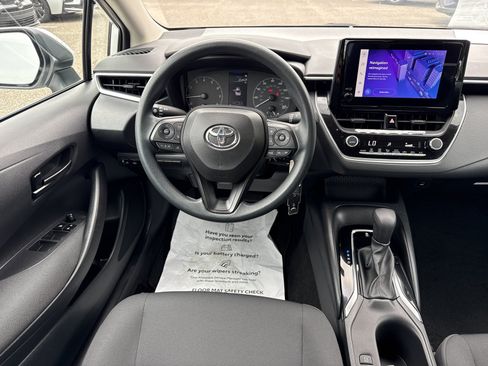 Used 2023 Toyota Corolla LE FWD image 15