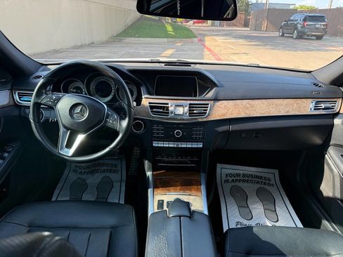 Used 2016 Mercedes-Benz E 400 Sedan image 19