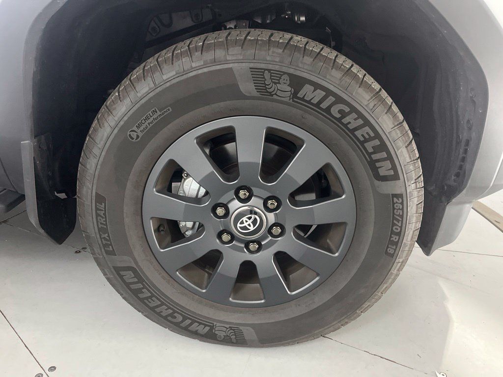 Used 2025 Toyota Land Cruiser w/ Premium Package AWD/4WD image 17