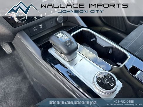 Used 2025 Mitsubishi Outlander AWD image 17
