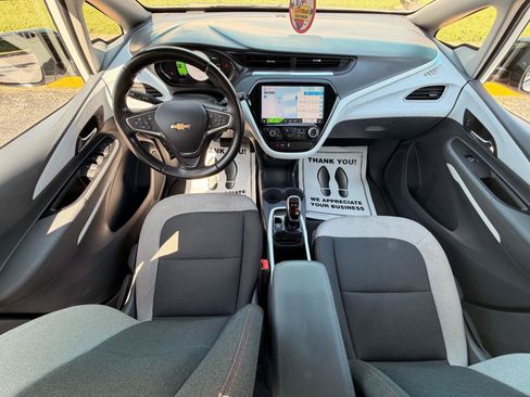Used 2020 Chevrolet Bolt LT FWD image 9