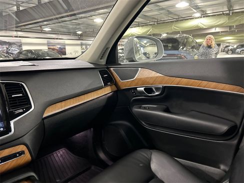 Certified 2024 Volvo XC90 B5 Plus w/ Protection Package image 26
