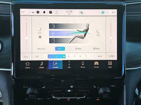 Used 2023 Jeep Grand Cherokee Limited w/ Black Appearance Package image 21