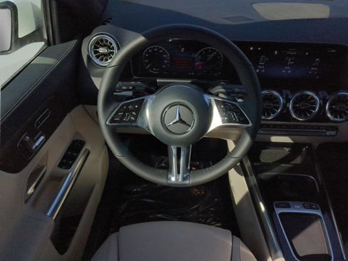 Certified 2026 Mercedes-Benz GLA 250 image 17