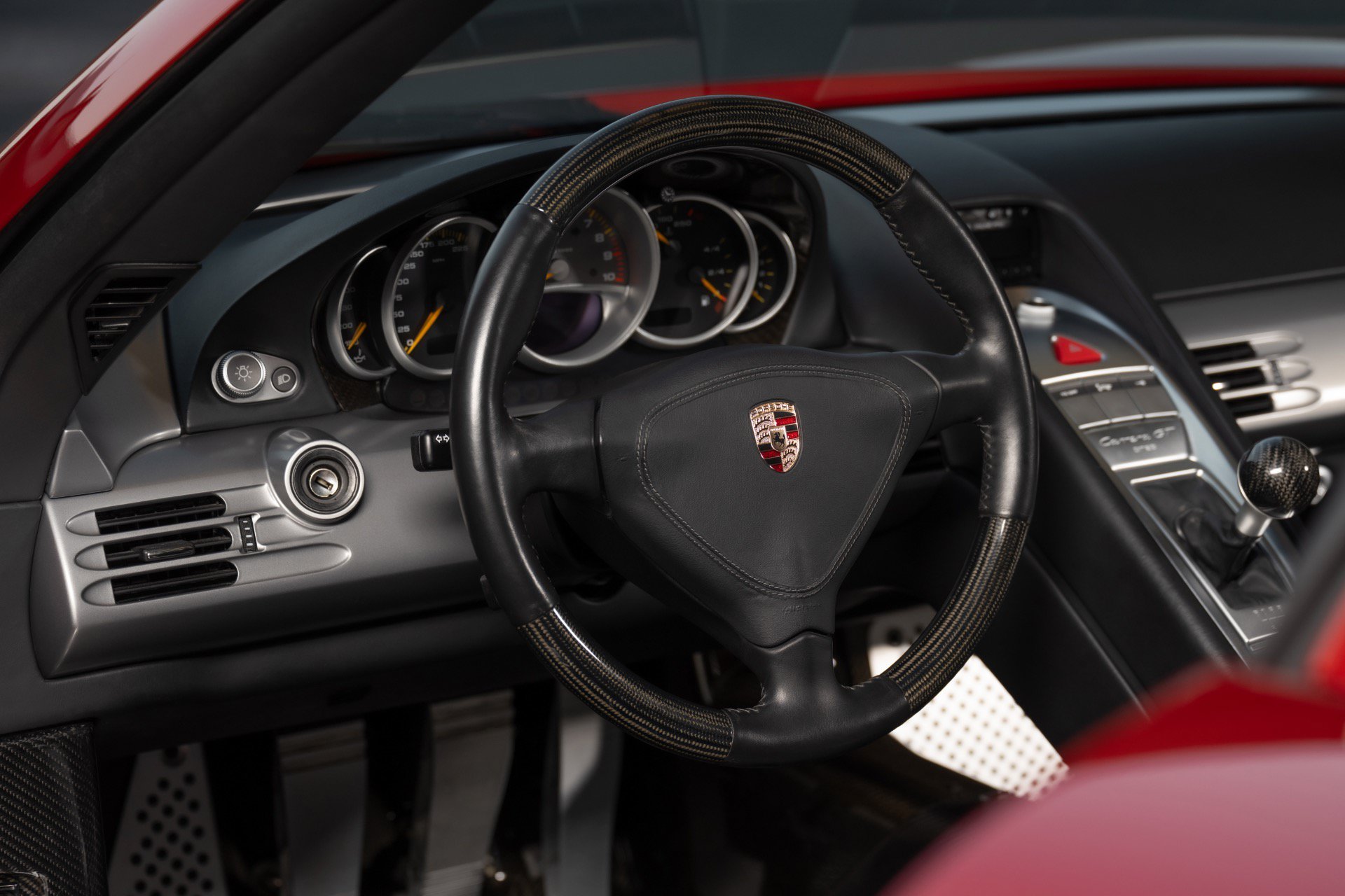 Used 2005 Porsche Carrera GT RWD image 39