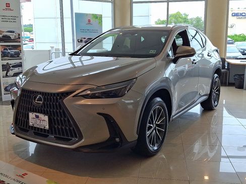 Used 2025 Lexus NX 350 AWD w/ Accessory Package (2T) image 3