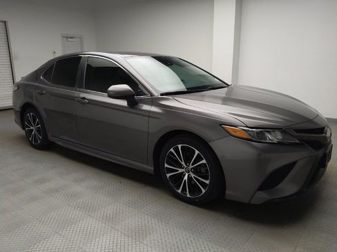 Used 2019 Toyota Camry SE image 11