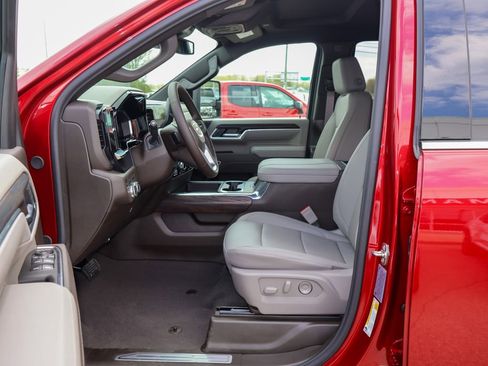 New 2026 GMC Sierra 3500 SLT image 8