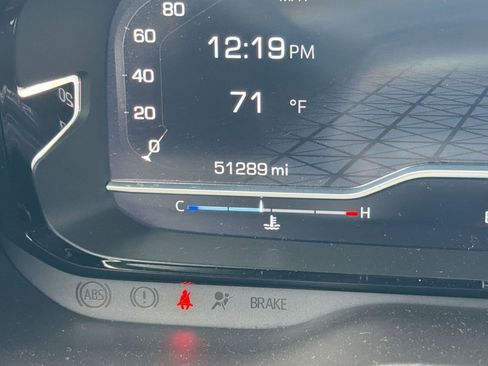 Used 2022 GMC Yukon XL Denali w/ Denali Premium Package image 19