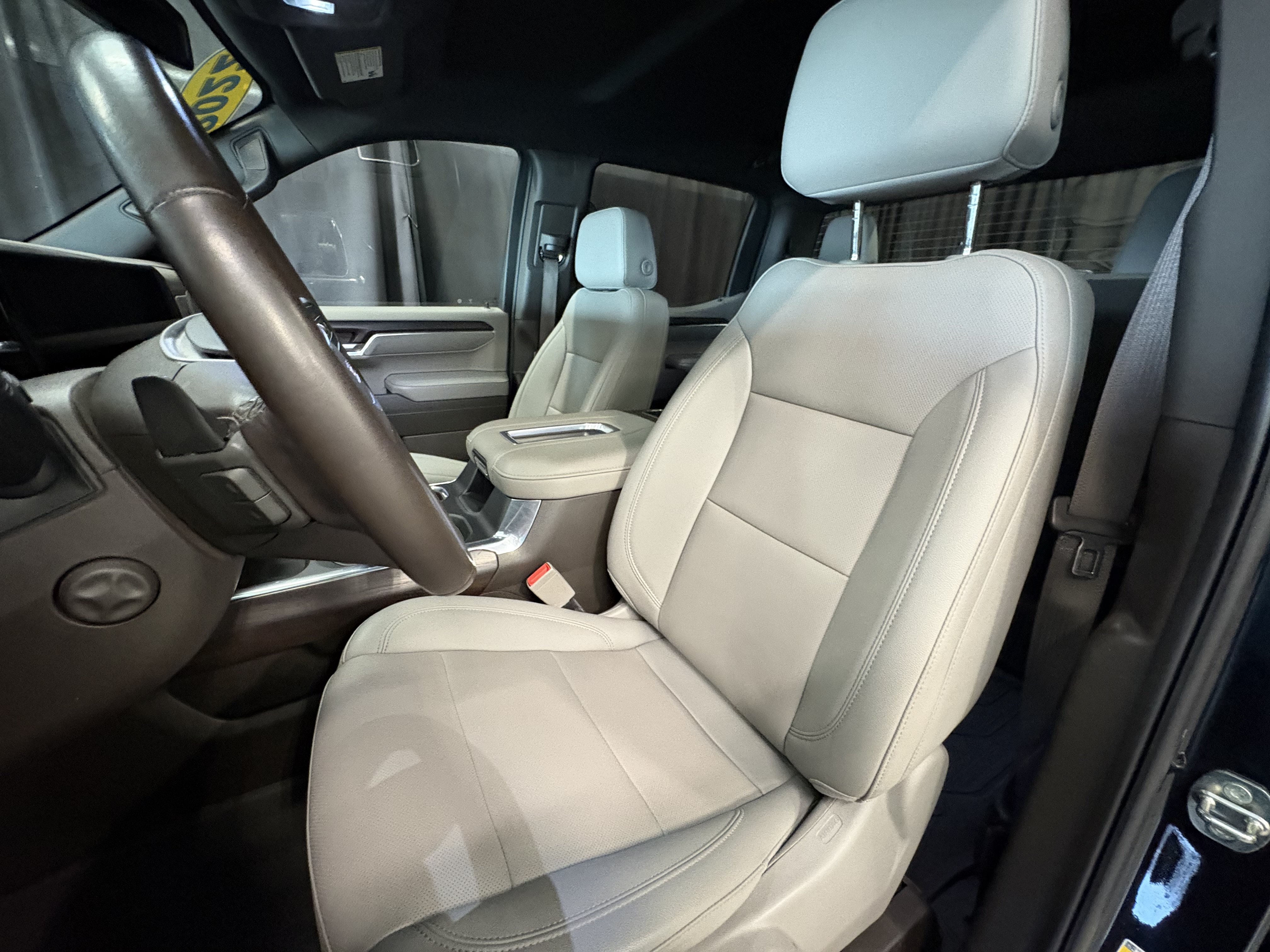 Used 2022 GMC Sierra 1500 SLT w/ SLT Convenience Package AWD/4WD image 8