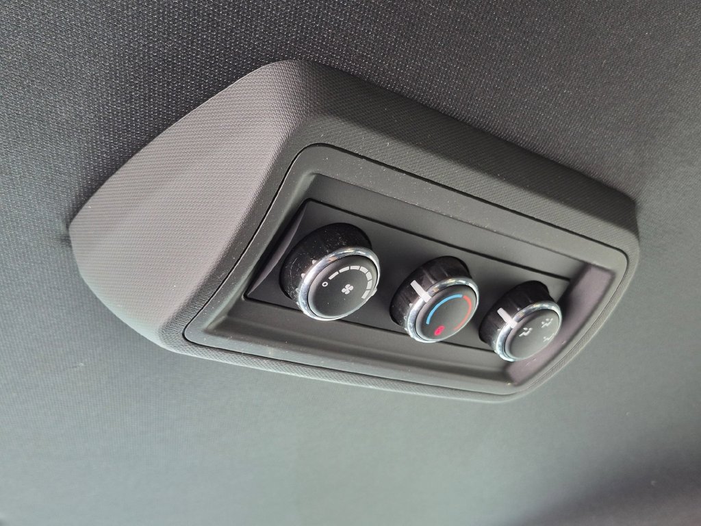 Used 2018 Dodge Grand Caravan SE FWD image 27