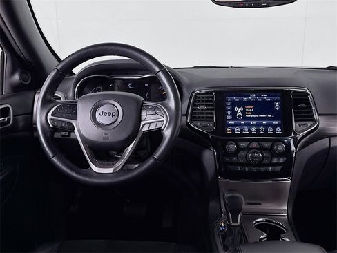 Used 2022 Jeep Grand Cherokee Laredo X image 13