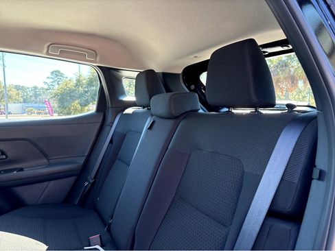 Used 2025 Nissan Kicks S image 18