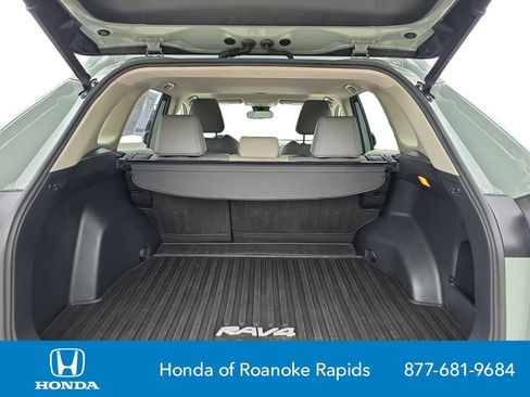 Used 2019 Toyota RAV4 XLE Premium FWD image 19