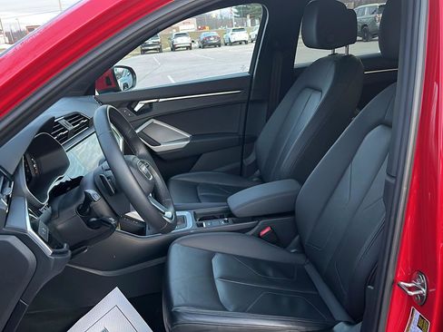 Used 2025 Audi Q3 2.0T Premium image 20