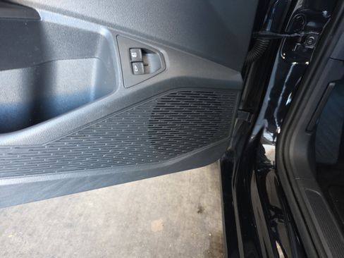 Certified 2023 Volkswagen Jetta SE image 27