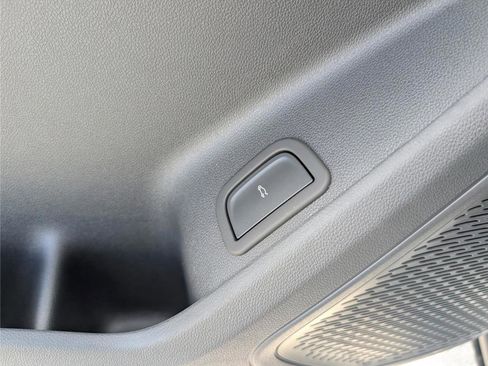 New 2026 Chevrolet Traverse LT w/ Midnight/Sport Edition image 18