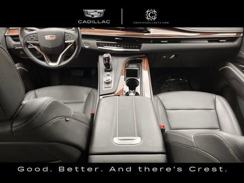 Used 2024 Cadillac Escalade Luxury AWD/4WD image 17