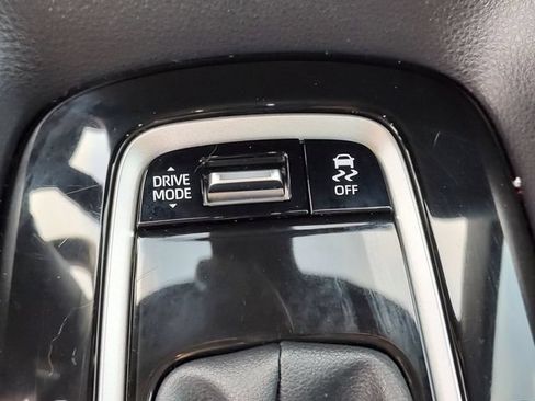 Used 2025 Toyota Corolla SE FWD image 15