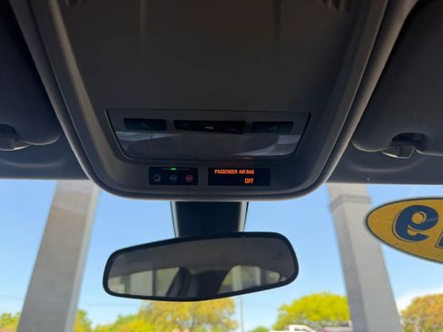 Used 2019 Chevrolet Cruze LT w/ Convenience Package FWD image 20