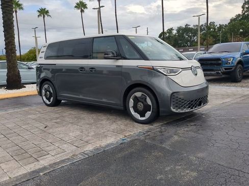 New 2025 Volkswagen ID. Buzz Pro S Plus image 2