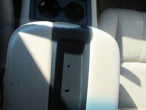 Used 2009 GMC Yukon 4WD Hybrid image 39