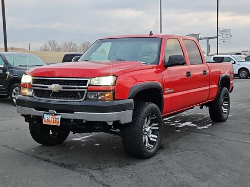 Used 2006 Chevrolet Silverado 2500 LT w/ Onstar Plus Package image 10