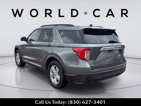 Used 2021 Ford Explorer XLT RWD image 10