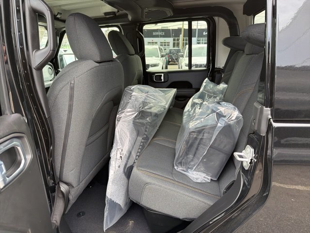 New 2026 Jeep Gladiator Sport AWD/4WD image 9